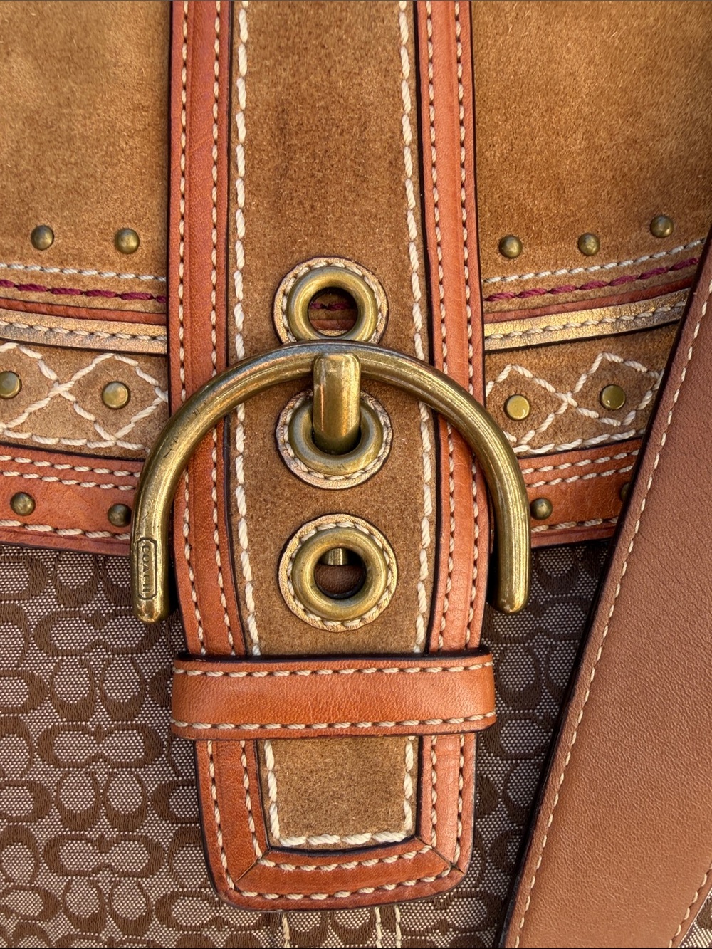 Coach Vintage Signature Soho Crossbody Buckle Suede Studded Bag & Wristlet - Picture 4 of 17